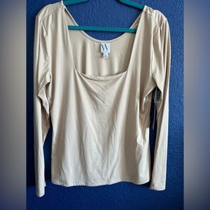 NWT beige/tan super soft top by Worthington.